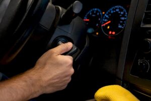 Hand turning ignition during no-start diagnosis